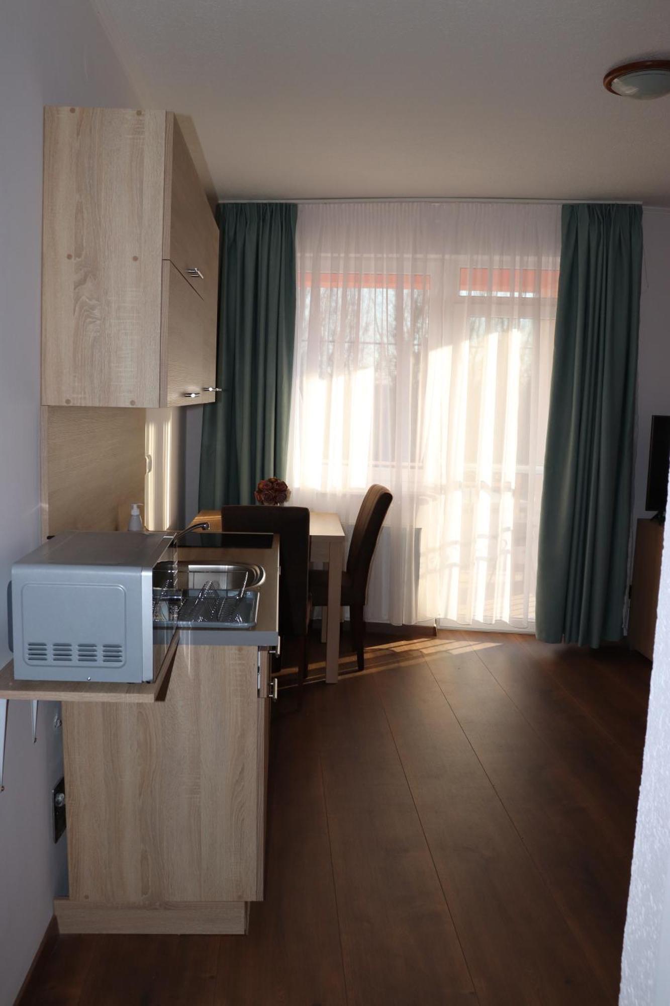 Liget Apartmanhaz Kehidakustány Eksteriør bilde